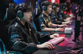 九游体育官网-里昂迎英超关键赛，赛前状态回暖，引发热议，心理建设被强调