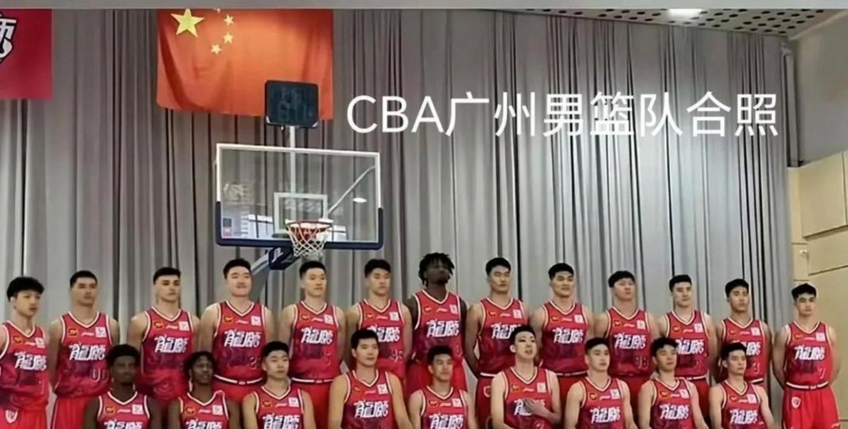 九游体育-CBA季后赛今夜走向成谜广州队关键时刻更衣室发声，赛前波尔图远射贴柱——足总杯节点到来直接炸裂